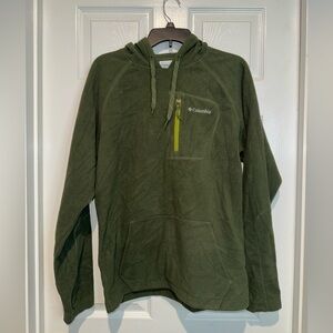 Columbia Green Sweatshirt with Quarter-Zip Design. Size M